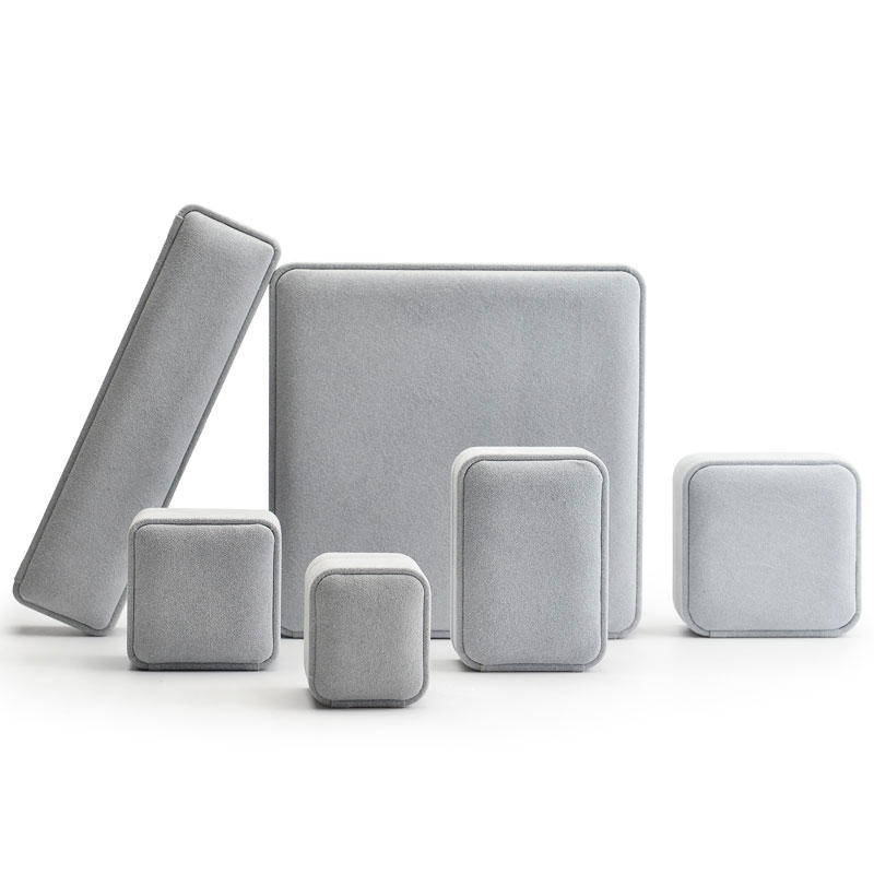 H059 Velvet boxes