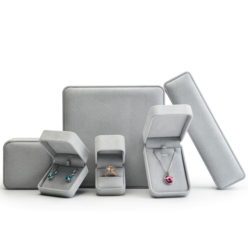 H059 Velvet boxes