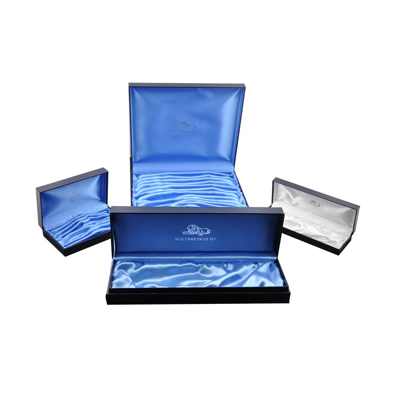 T1101 kultakeskus OY  Cutlery box