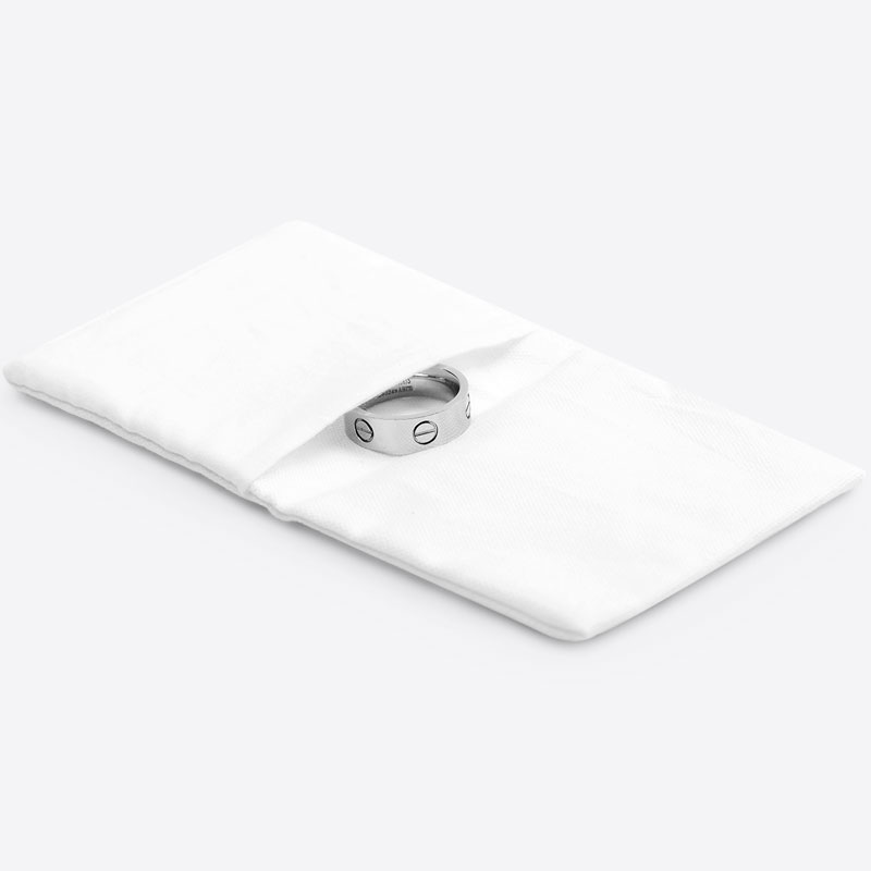 D033 Pouches